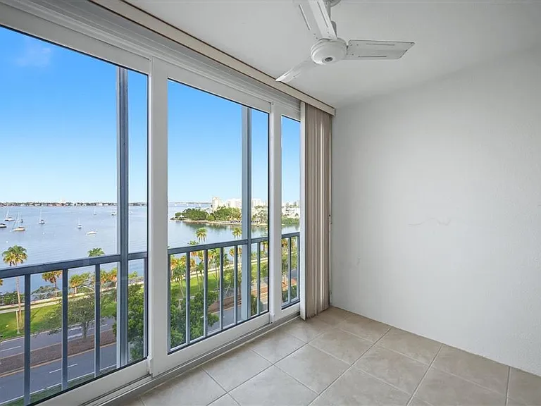 555 S Gulfstream Ave #902 — Photo 22