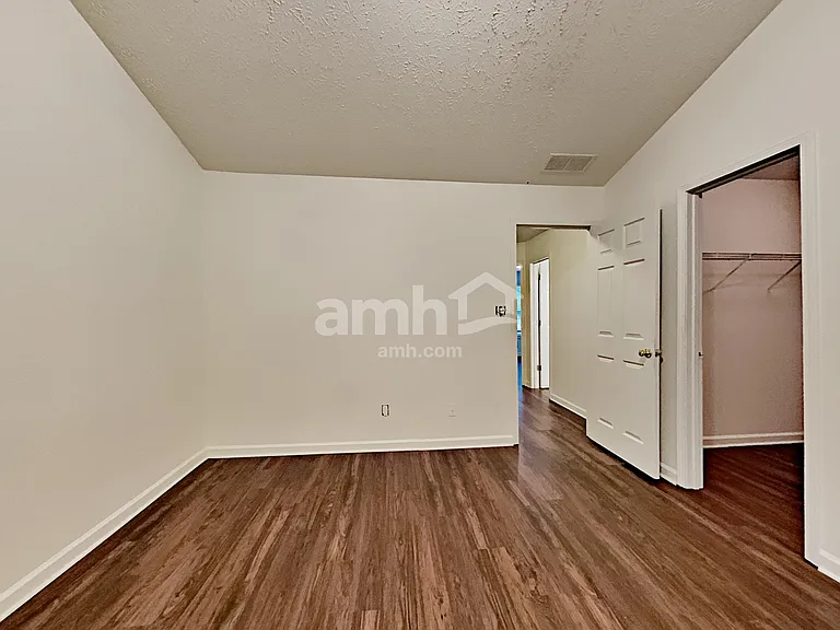 6465 Chestnut Bend Dr — Photo 9