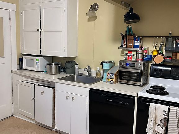 3rd image of 1823 NE 11th Ave #1823