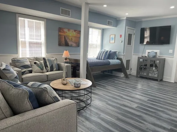 231 Island St, Marshfield, MA 02050