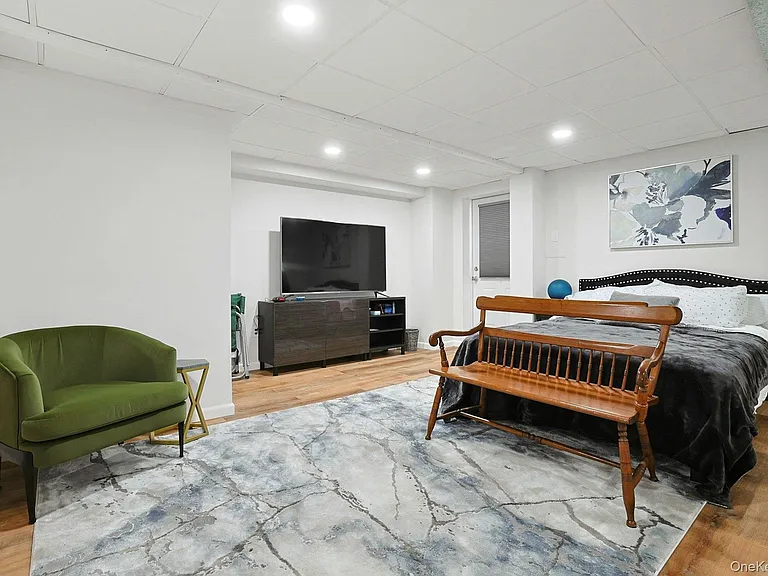 32 School St #A — Photo 13