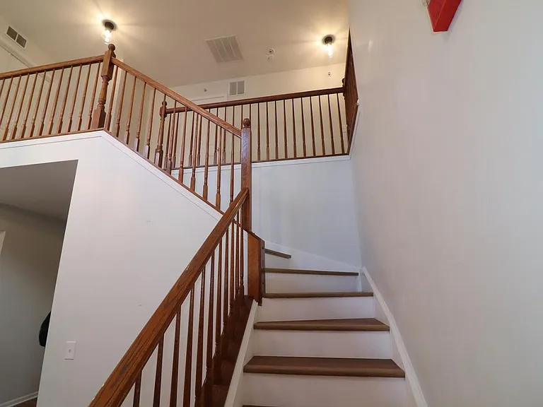 1940 Candlelight Cir — Photo 10