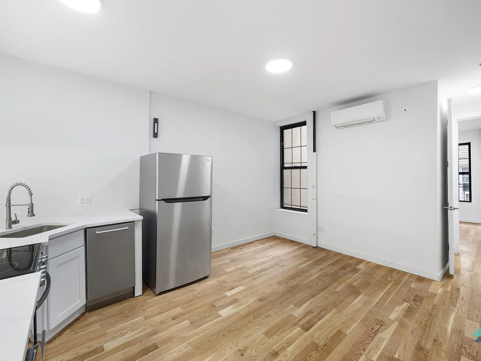 441 Wilson Avenue — Photo 4