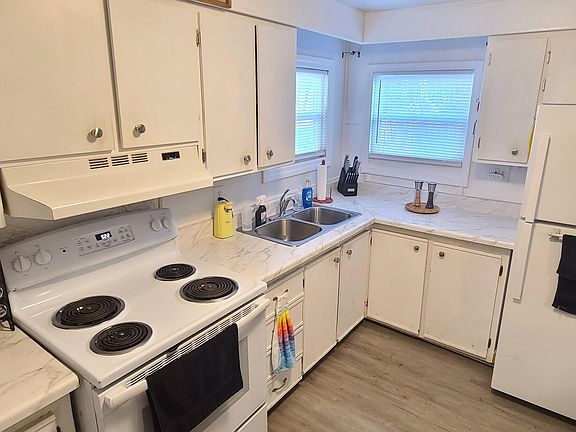 5th image of 5240 Pineland Ave