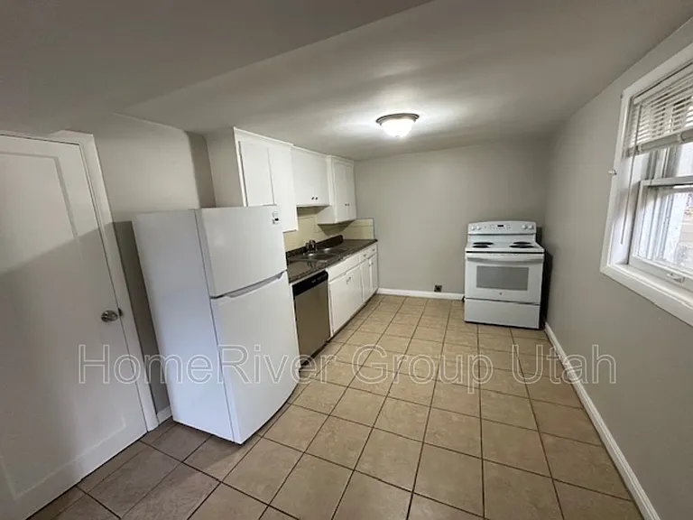 2051 E 2700 S #B — Photo 2