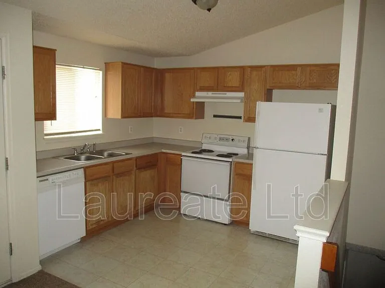 11397 E 116th Ave — Photo 3