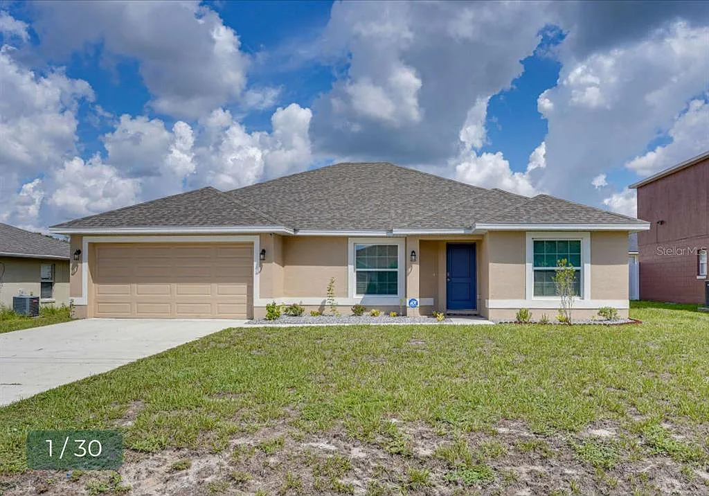 4 bed, 2.0 bath, 1930 sqft, $1,999 — Photo 1
