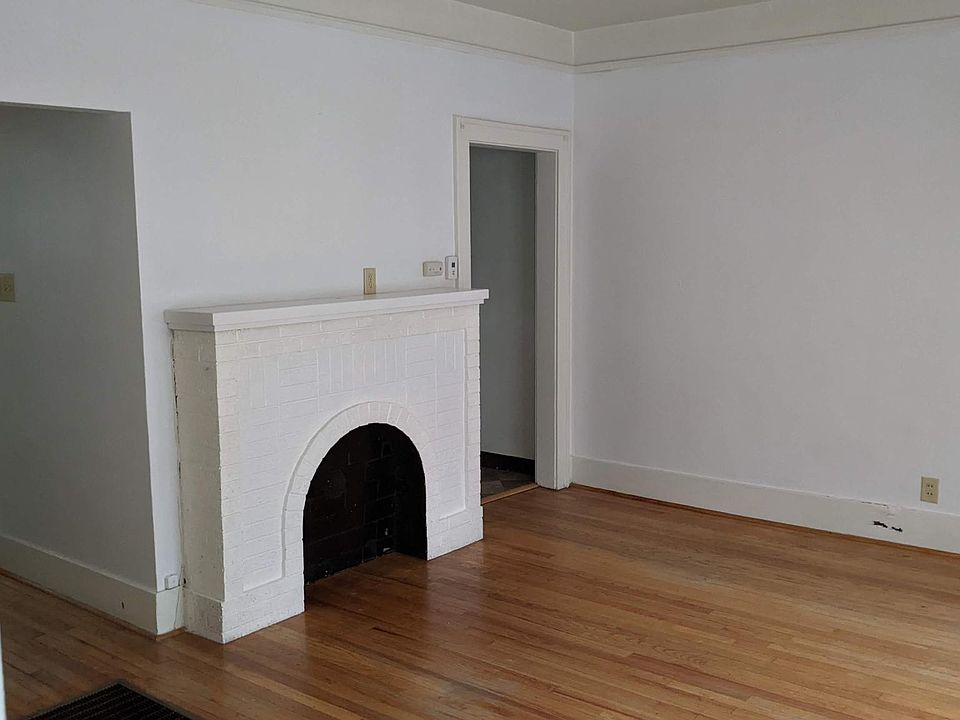 1st image of 2205 3rd Ave N