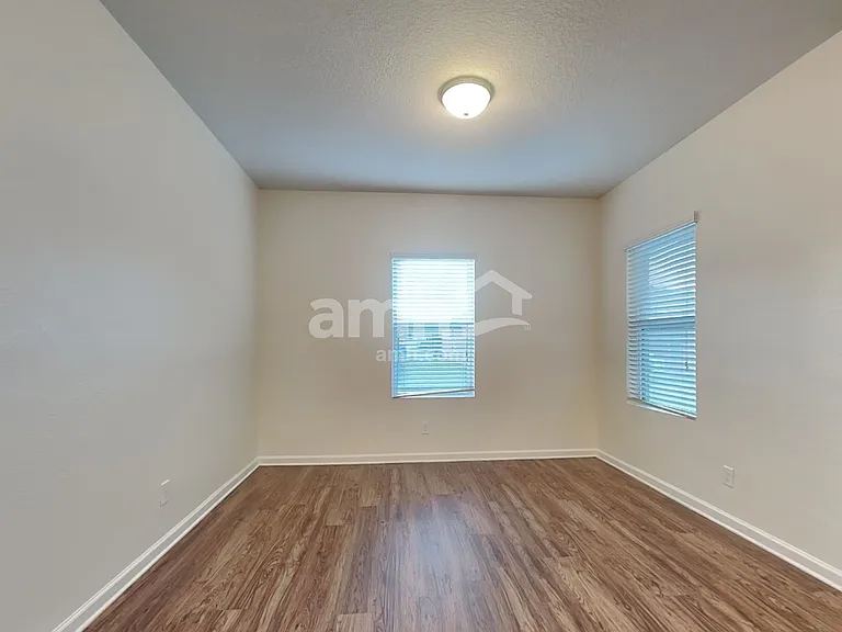4878 Saint James Ln — Photo 7