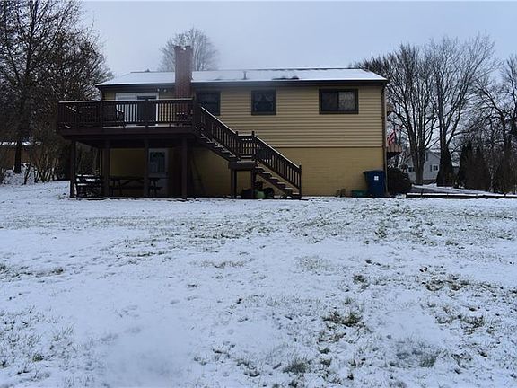 2nd image of 105 Pine Dr