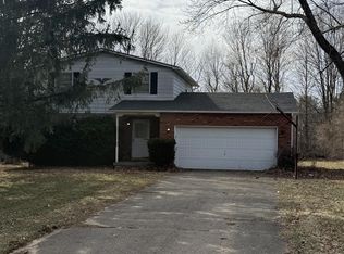 591 Gregory Dr, Lapeer, MI 48446
