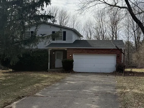 591 Gregory Dr, Lapeer, MI 48446