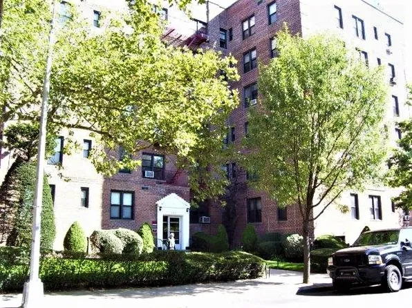 2685 East Seventh Street image 1 of 15