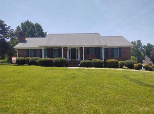 2609 Dallas Dr, Winston Salem, NC 27107