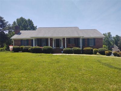 2609 Dallas Dr, Winston Salem, NC, 27107