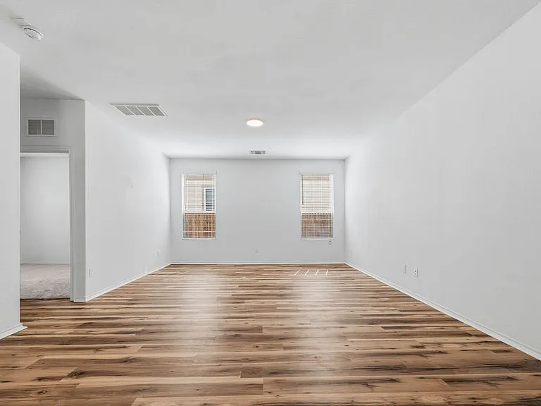 333 La Dera Dr — Photo 6