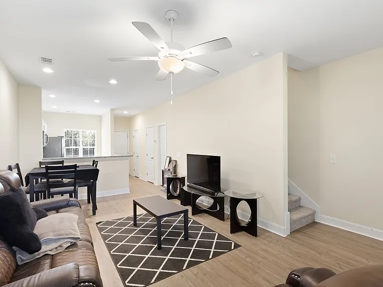 242 Admiration Ave — Photo 10