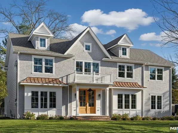 501 Sterling Pl, Ridgewood, NJ 07450