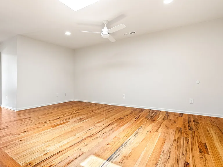 113 N College St #202 — Photo 6