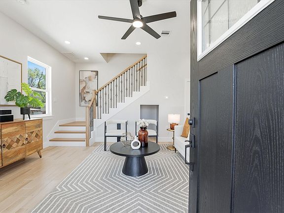 5th image of 2306 Langley Rd