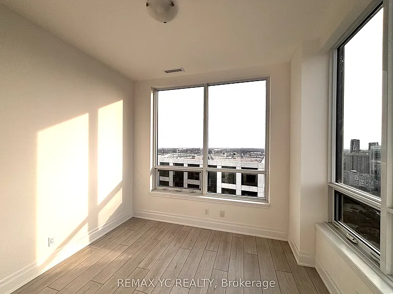 30 Elm Dr W #Penthouse 06 — Photo 7
