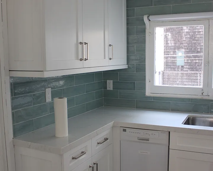 614 W Balboa Blvd — Photo 4