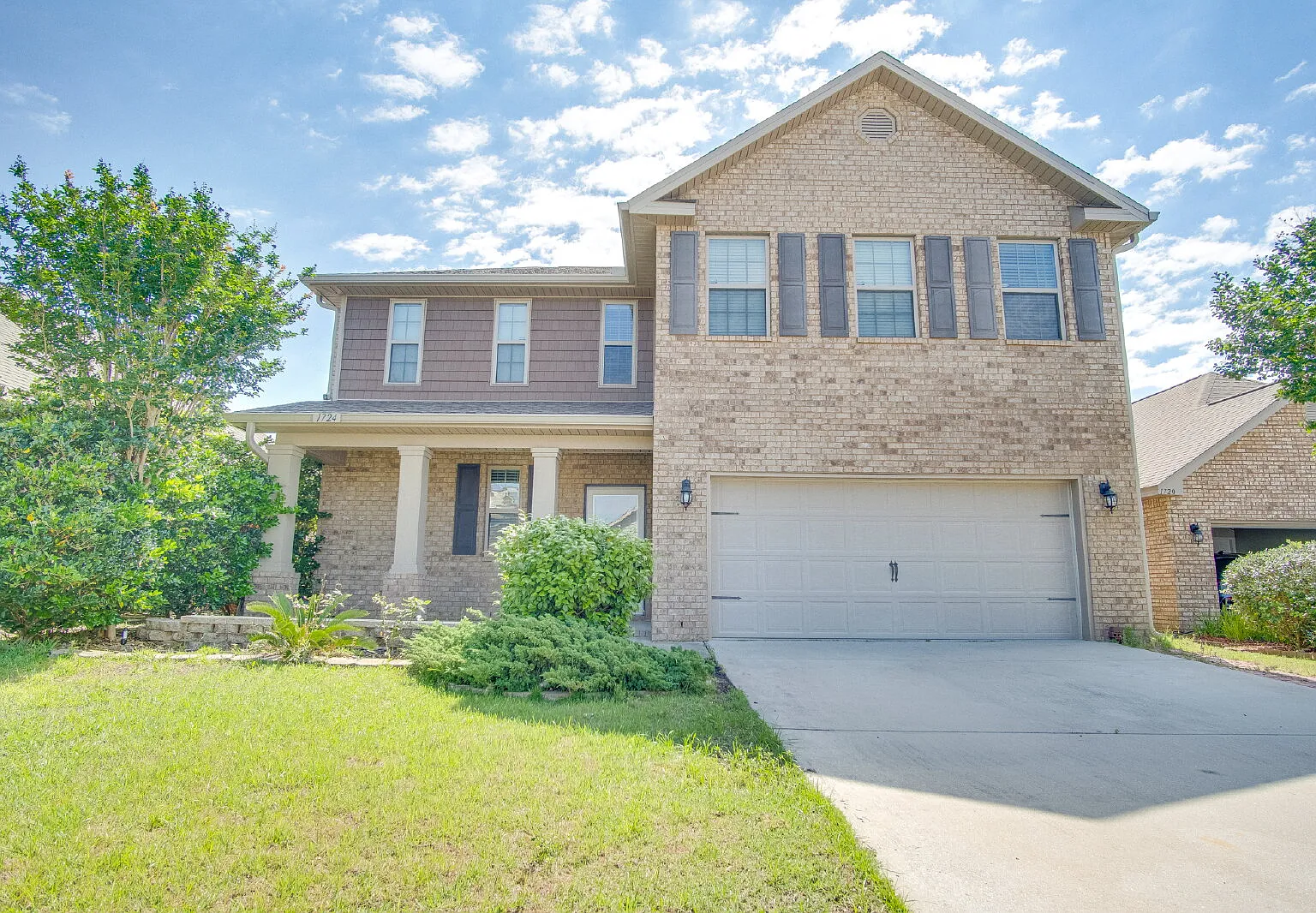 4 bed, 2.5 bath, 2332 sqft, $2,750 — Photo 2