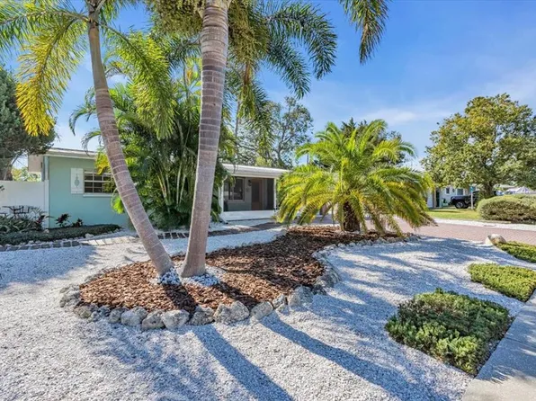 10216 63rd Ave, Seminole, FL 33772