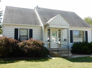 1923 Elk St, Beatrice, NE 68310