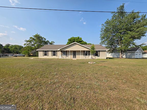 3rd image of 501 Fieldstone Rd