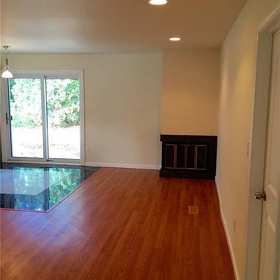 4307 Cypress Dr — Photo 7