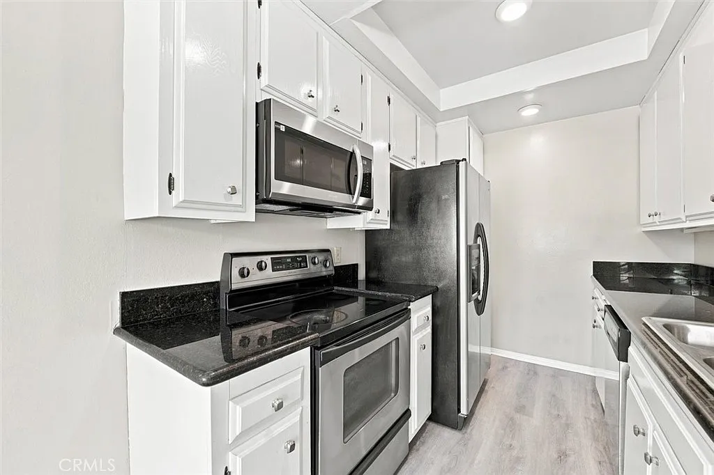 1 bed, 797 sqft, $2,700 — Photo 3