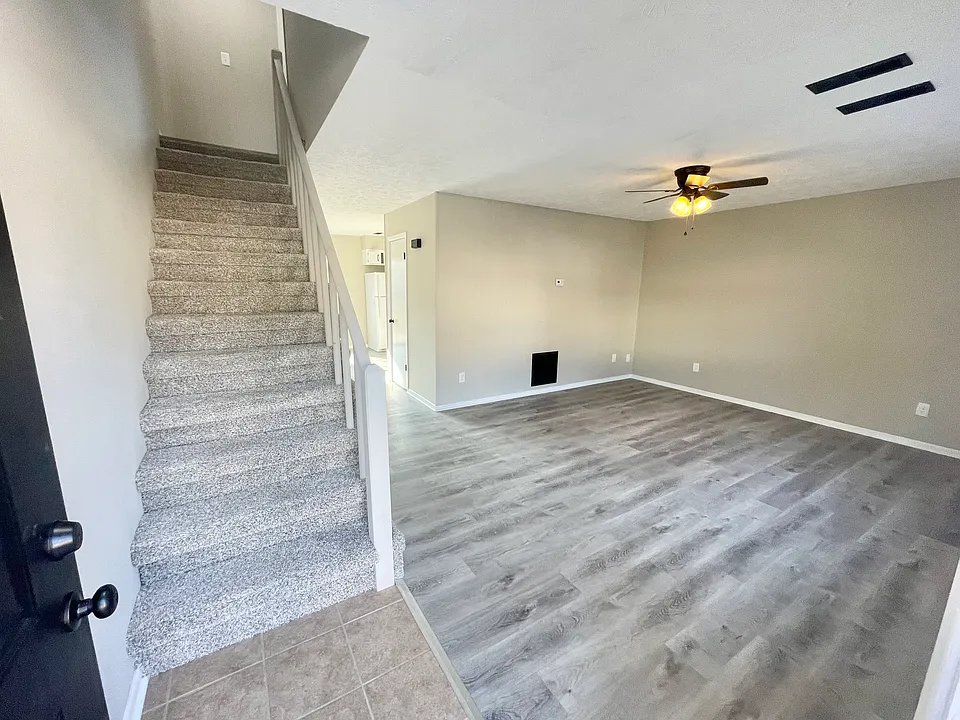 541 Brown School Rd