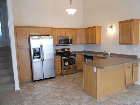 6227 55th Ave S, Fargo, ND 58104