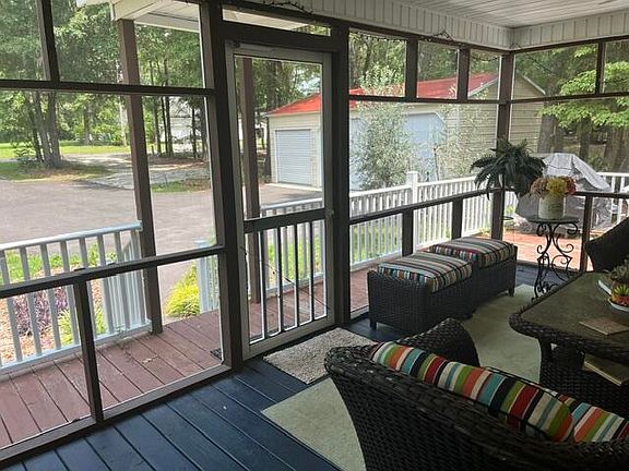 4th image of 1115 Double Pond Dr