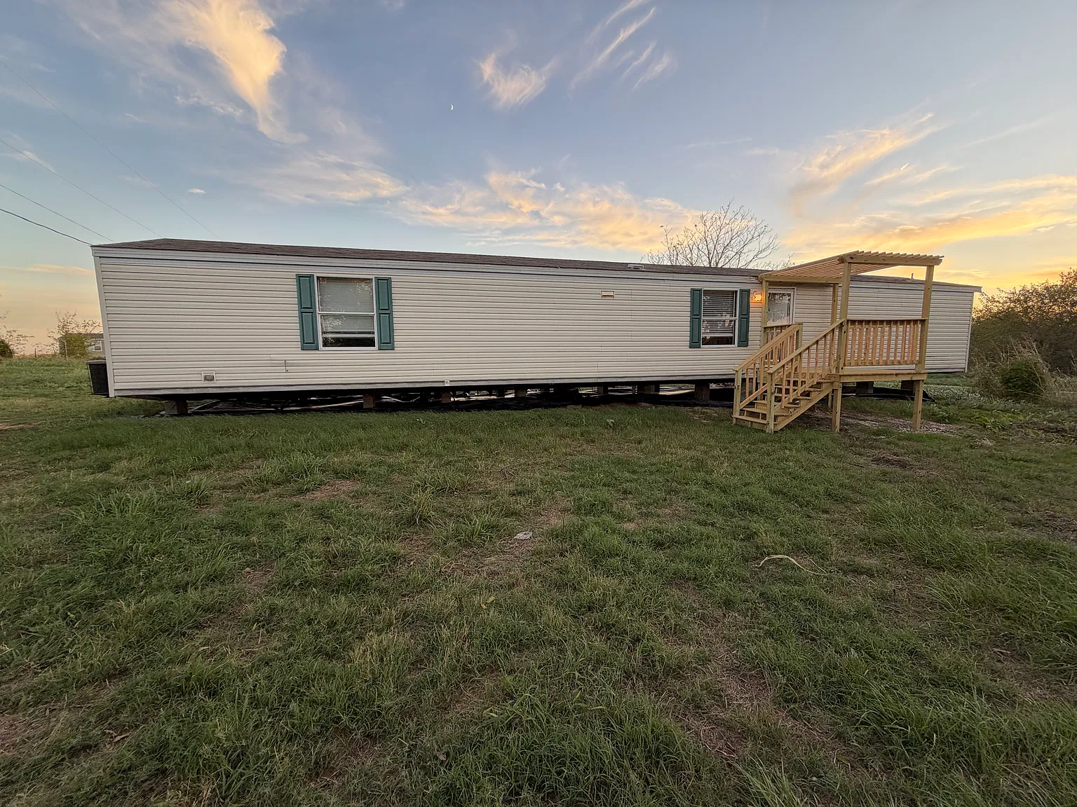 3 bed, 1072 sqft, $1,500 — Photo 1