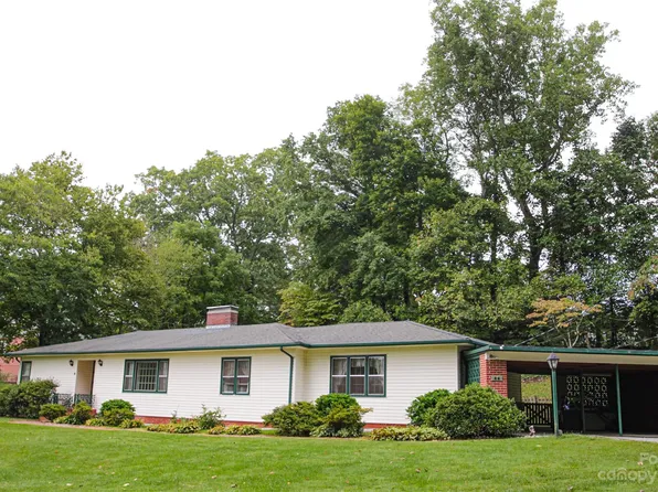 35 Rhododendron Ave, Spruce Pine, NC 28777