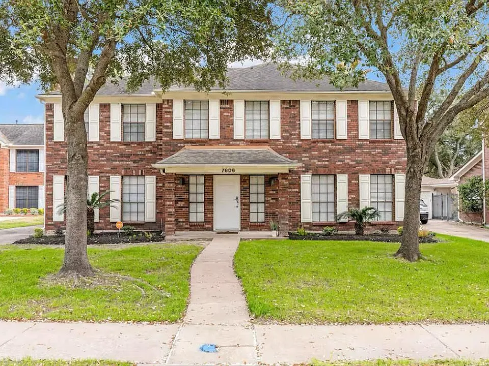 7606 Magnolia Shadows Ln