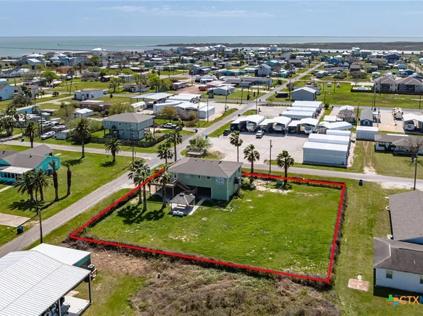 402 W Jefferson Ave, Port O Connor, TX 77982