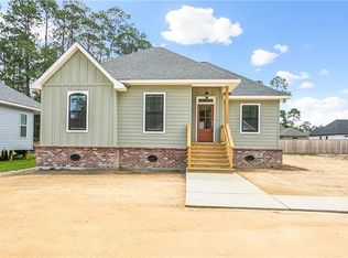 60408 Aqua Ln, Lacombe, LA 70445