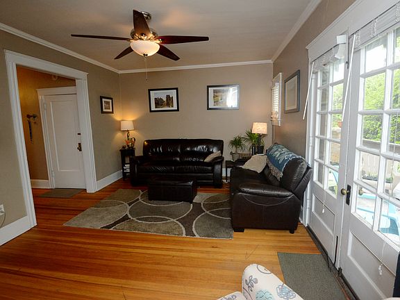 4th image of 1400 N Detroit St #1