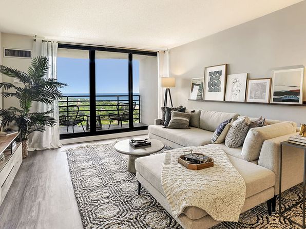 1730 N Clark St APT 1306