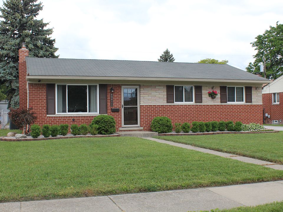 1st image of 40411 Hamilton Dr