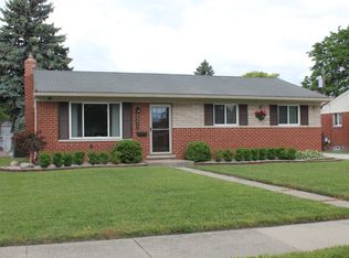40411 Hamilton Dr, Sterling Heights, MI 48313