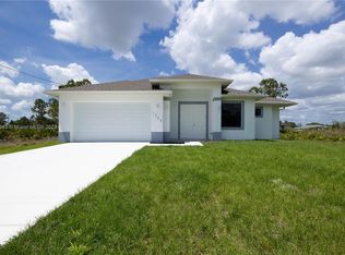 925 Norton Ave S, Lehigh Acres, FL 33974