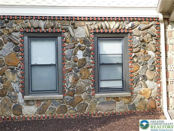5th image of 3301 Linden St