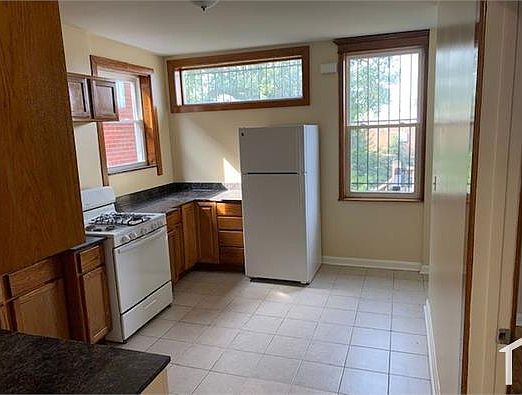 3rd image of 6730 S Wabash Ave #2