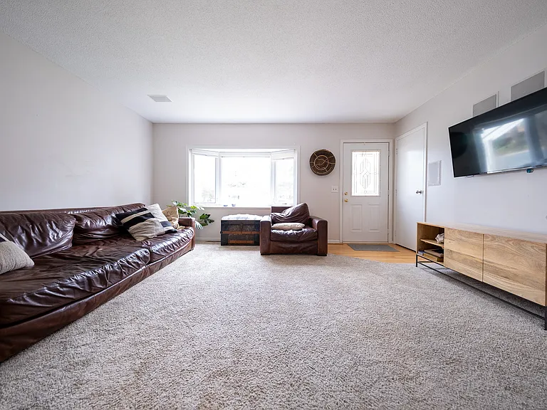 5900 Ridgewood Rd — Photo 4