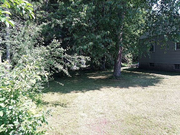 2nd image of 512 Leonard St