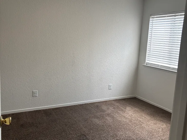 3314 W Shields Ave #201 — Photo 7